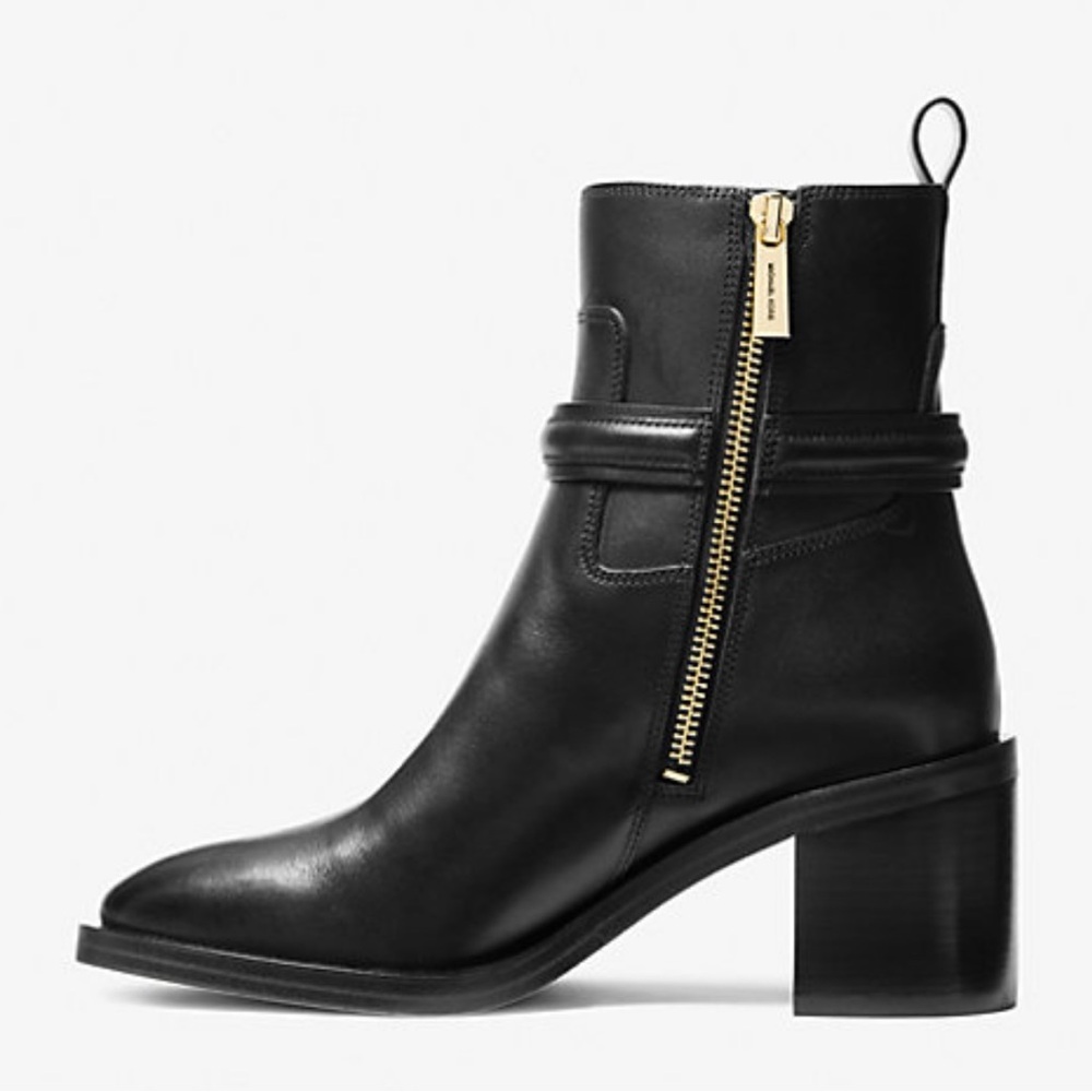 Michael Kors NWT Mindy Leather Ankle Block Heeled Boots with Gold Hardware - Picture 2 of 9
